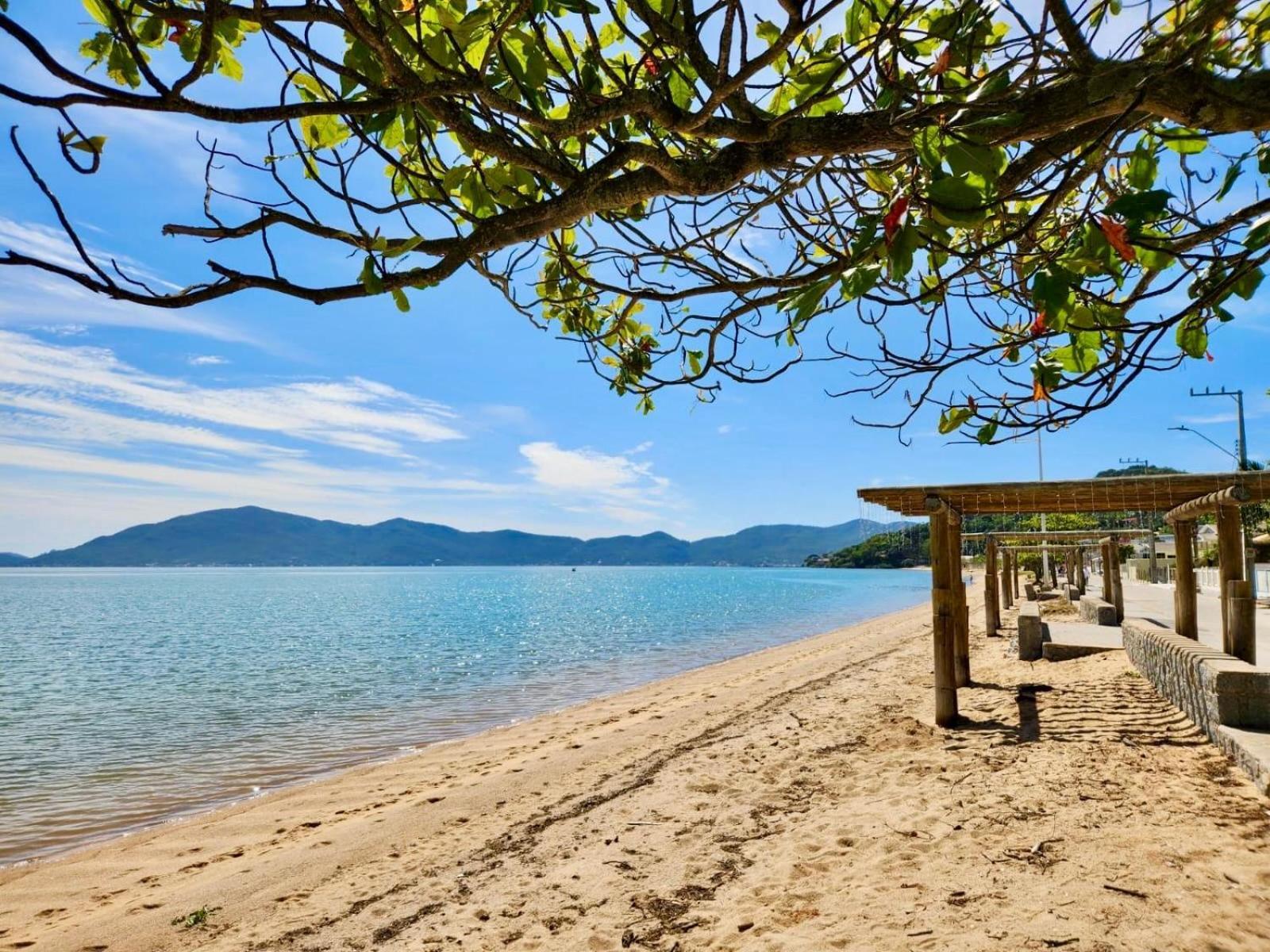 Gray House - Com Piscina Pertinho Do Mar! Villa Palhoca ภายนอก รูปภาพ